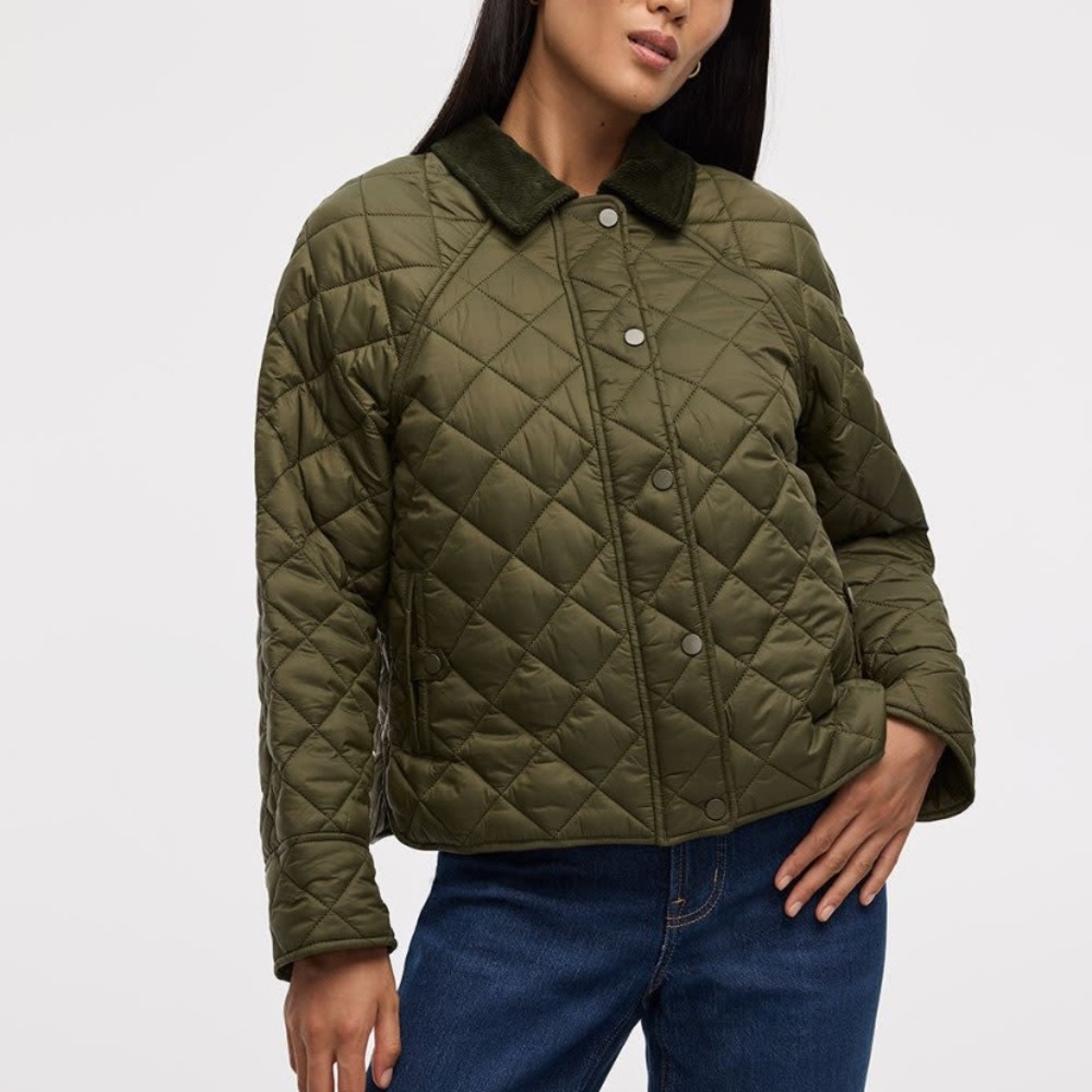 Reitmans Short Quilted Jacket Size Small NWT